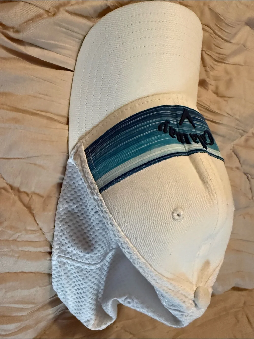 Callaway White Hat with Blue Gradient Stripe